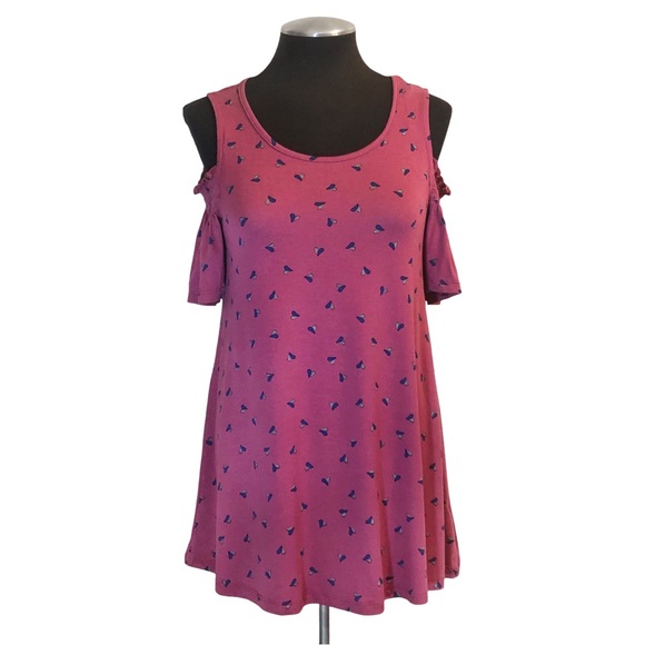 Elle - Heart Print Cold Shoulder Stretch Top - XS - Picture 2 of 10